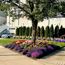Hartford-HealthCare-Amphitheater-Lawn-Care-Program 4
