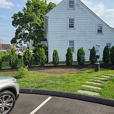 Privacy-Screen-Planting-Bed-Installation-in-Stratford-CT 9
